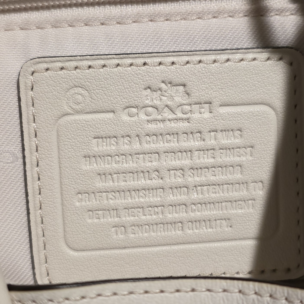 Coach Edie 31 Shoulder Bag Signature Jacquard/Cream Leather - Picture 2 of 9